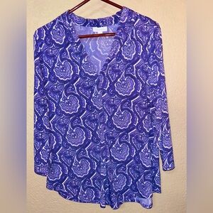 Periwinkle V-Neck with 3/4 Large pit to pit 22.5